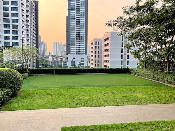 137 ピラーズ レジデンシズ バンコク（137 Pillars Residences Bangkok）のゴルフ練習場２