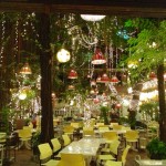 キャベジズアンドコンドームズの店内