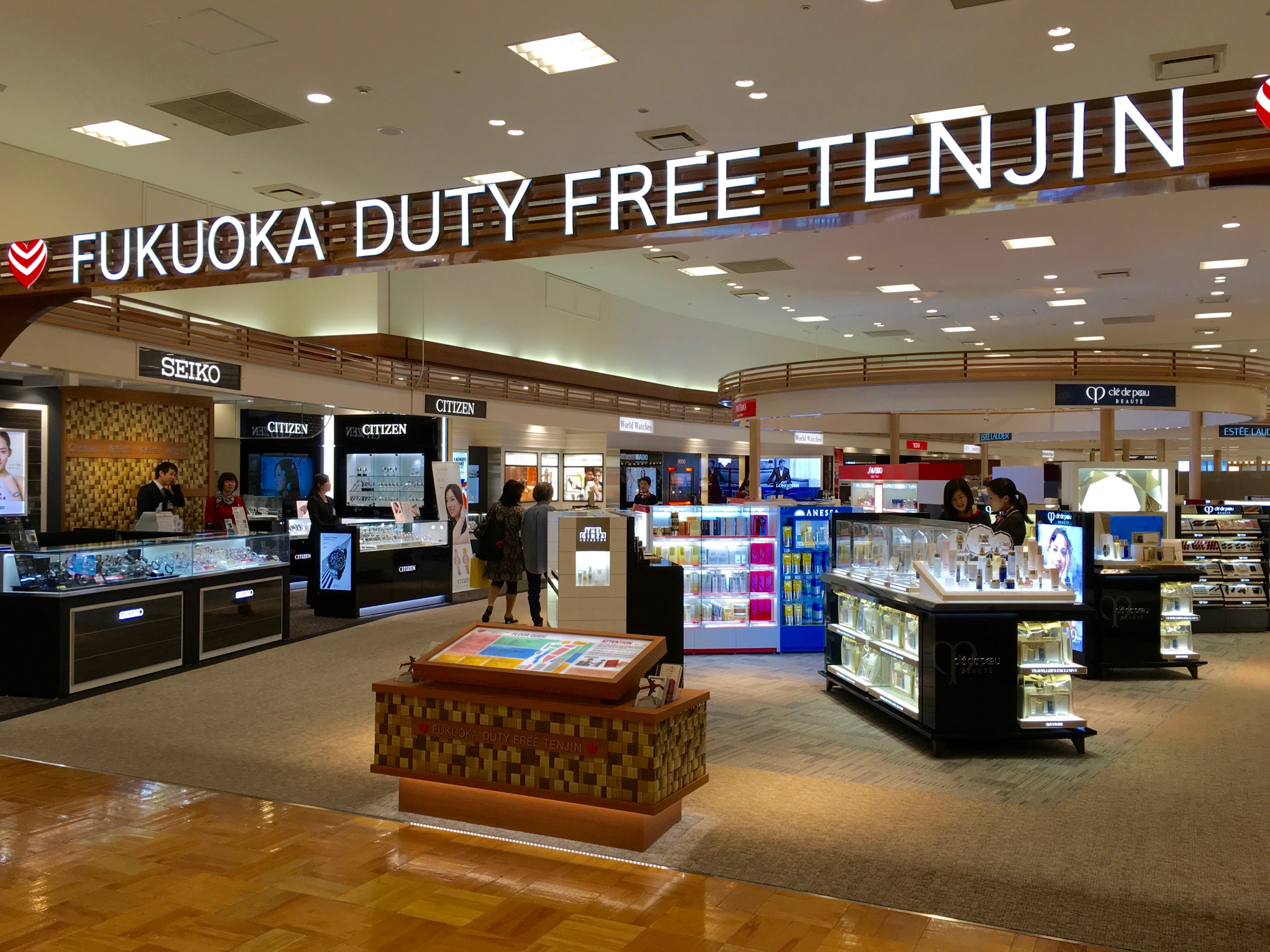 日本人も買い物できる 天神にオープンした空港型免税店の利用方法と注意点 Fukuoka Duty Free Tenjin タイ一択