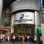 プラチナムファッションモールの入り口