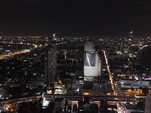 ルブア アット ステートタワー　客室から見える夜景