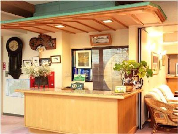 温泉旅館のフロント