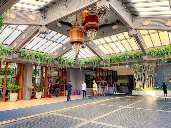 マンダリン オリエンタル バンコク（Mandarin Oriental Bangkok）の入り口