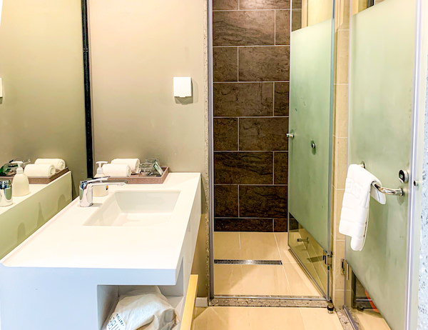 ホテル アンバーパタヤ（Hotel Amber Pattaya）のシャワールーム１