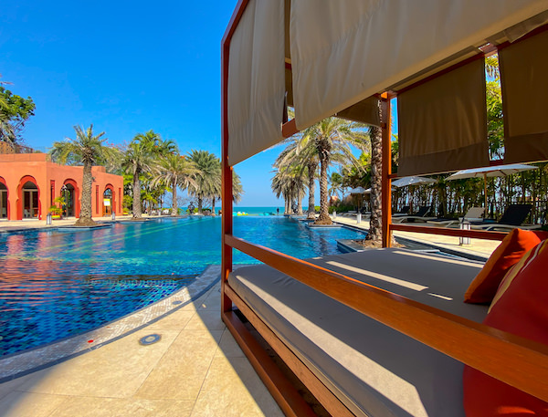 マラケシュホアヒン リゾート アンド スパ（Marrakesh Hua Hin Resort and Spa）のインフィニティプール１