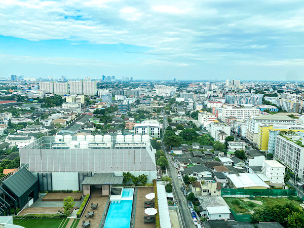 アヴァニ スクンビット バンコク ホテル（Avani Sukhumvit Bangkok Hotel）の客室から見える景色