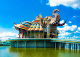 ワット・バーンライ（Wat Ban Rai）にある象のお堂１
