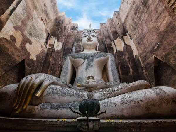 ワット・シー・チュム（Wat Sri Chum）の仏像