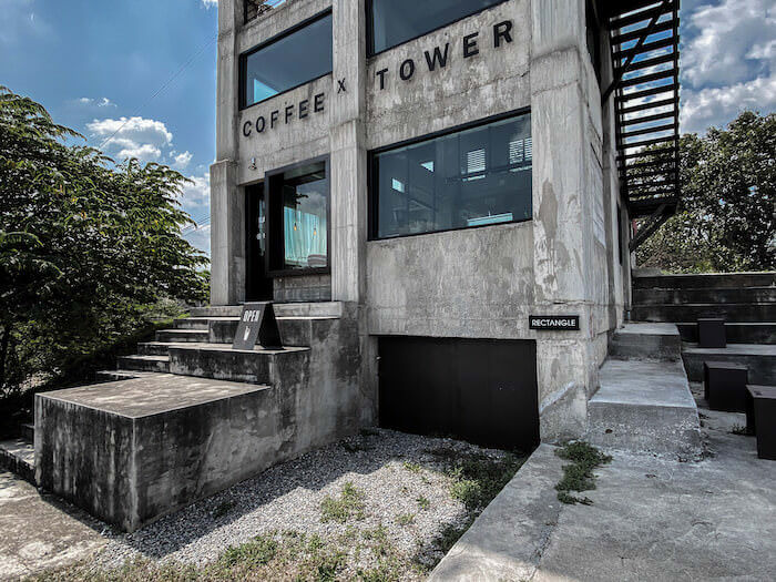 ザ レクタングル コーヒー Ｘ タワー（The Rectangle coffee x tower）の入り口