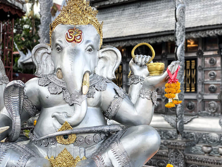 【銀の寺】ワット・シー・スパン（Wat Sri Suphan）のガネーシャ