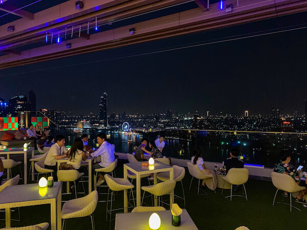 アヴァニ リバーサイド バンコク ホテル（Avani Riverside Bangkok Hotel）のスカイバー