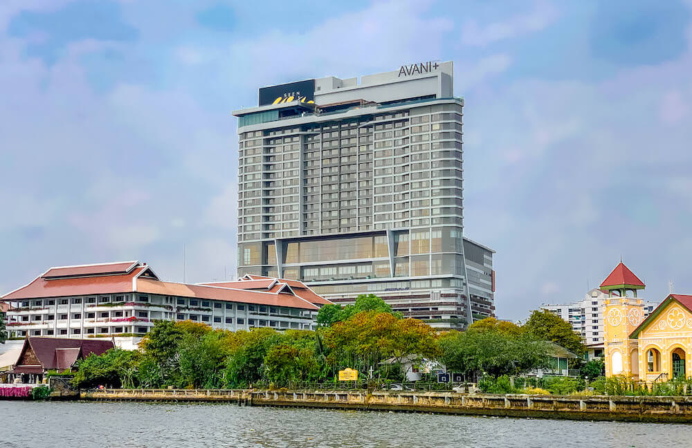 アヴァニ リバーサイド バンコク ホテル（Avani Riverside Bangkok Hotel）の外観