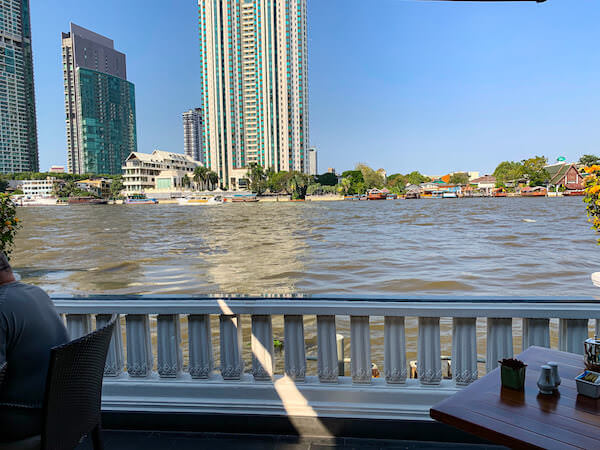 マンダリン オリエンタル バンコク（Mandarin Oriental Bangkok）の朝食会場から見えるチャオプラヤー川