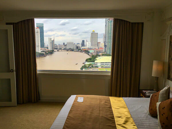 ラマダ プラザ バンコク メナム リバーサイド（Ramada Plaza Bangkok Menam Riverside）の客室から見えるチャオプラヤー川