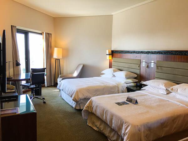 ロイヤル オーキッド シェラトン ホテル アンド タワーズ（Royal Orchid Sheraton Hotel and Towers）の客室１