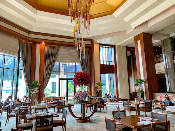 ザ ペニンシュラ バンコク（The Peninsula Bangkok）のエントランスロビー