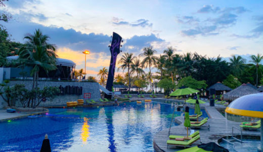 ハードロックホテル パタヤ（Hard Rock Hotel Pattaya）のプールから見える夕日