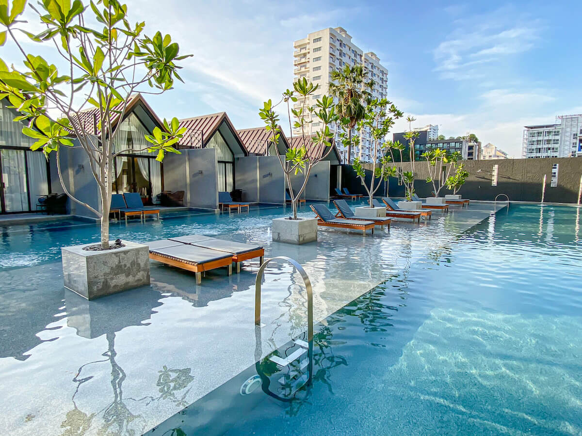 アナアナン リゾート アンド ヴィラズ パタヤ（Ana Anan Resort and Villas Pattaya）のプールヴィラ