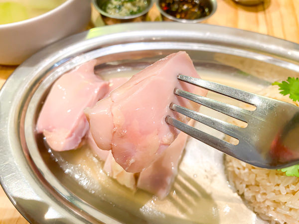 หุง Hoongのカオマンガイの鶏肉