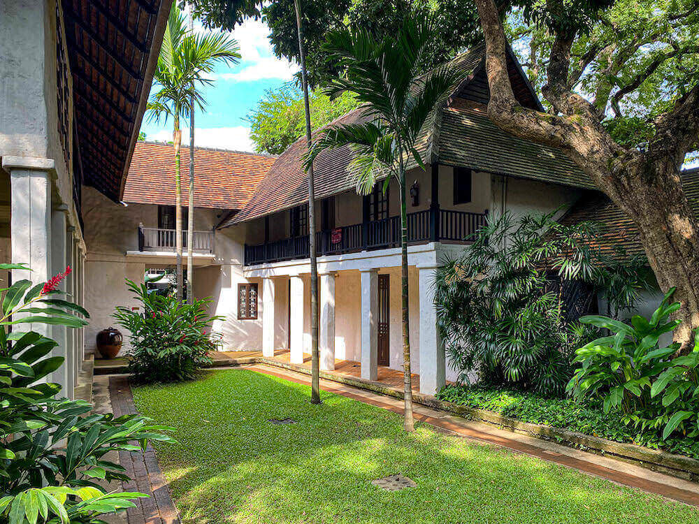 タマリンド ビレッジ チェンマイ（Tamarind Village Hotel）の中庭２