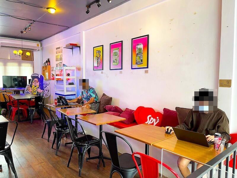 ハイランド カフェ（Highland Cafe Bangkok）2階の飲食スペース