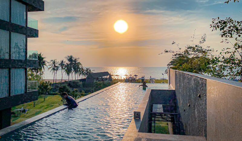 アナアナン リゾート アンド ヴィラズ パタヤ（Ana Anan Resort and Villas Pattaya）のインフィニティプール１