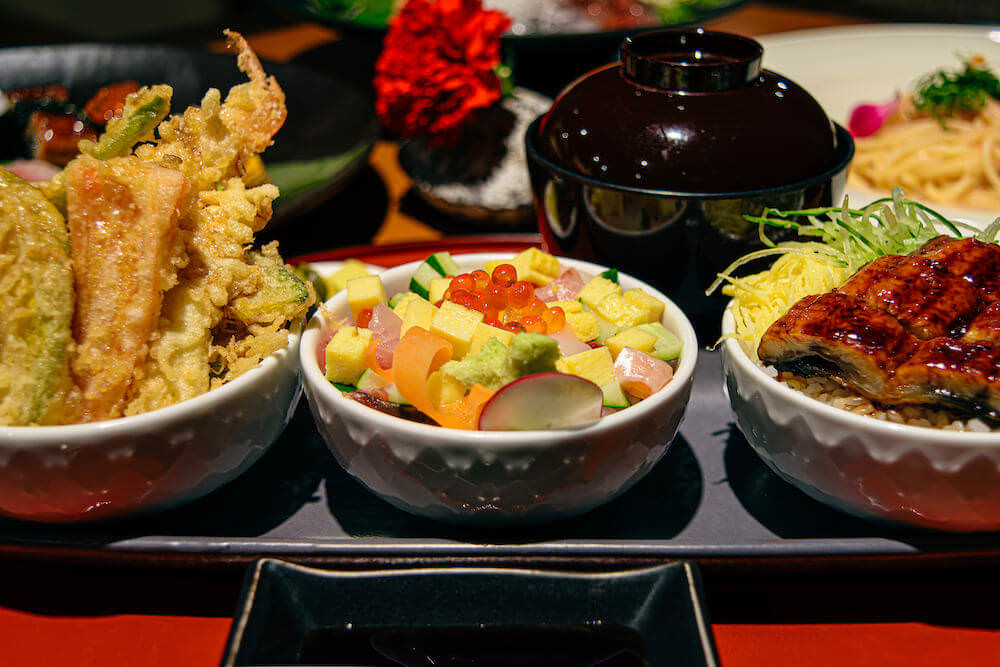 コンラッドホテル「きさら」で食べたMINI DON TRIO / ミニ丼3種