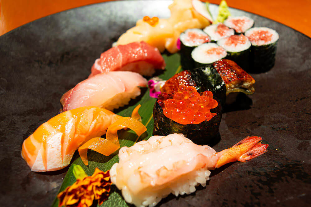 コンラッドホテル「きさら」で食べた握り寿司盛合わせ7貫＋細巻き寿司 / NIGIRI SUSHI MORIAWASE