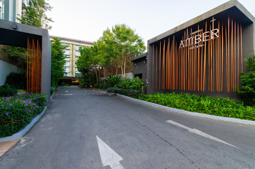 ホテル アンバーパタヤ（Hotel Amber Pattaya）の入り口