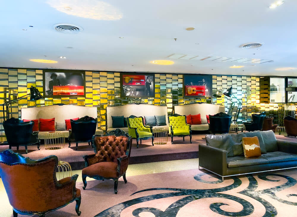 ハードロックホテル パタヤ(Hard Rock Hotel Pattaya)のエントランスロビー