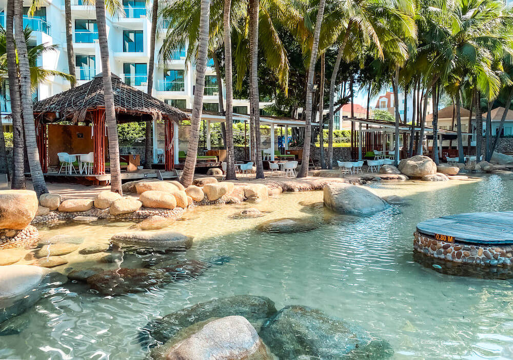 ハードロックホテル パタヤ(Hard Rock Hotel Pattaya)のサンドプール