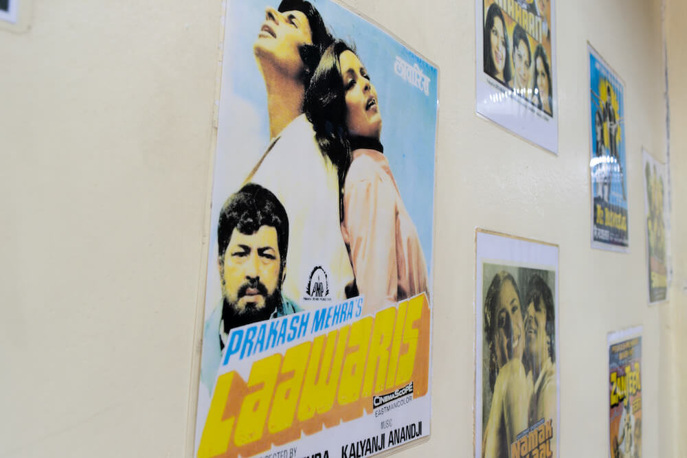 ボンベイマサラ（bombay masala）の店内に貼ってあるボリウッドのポスター