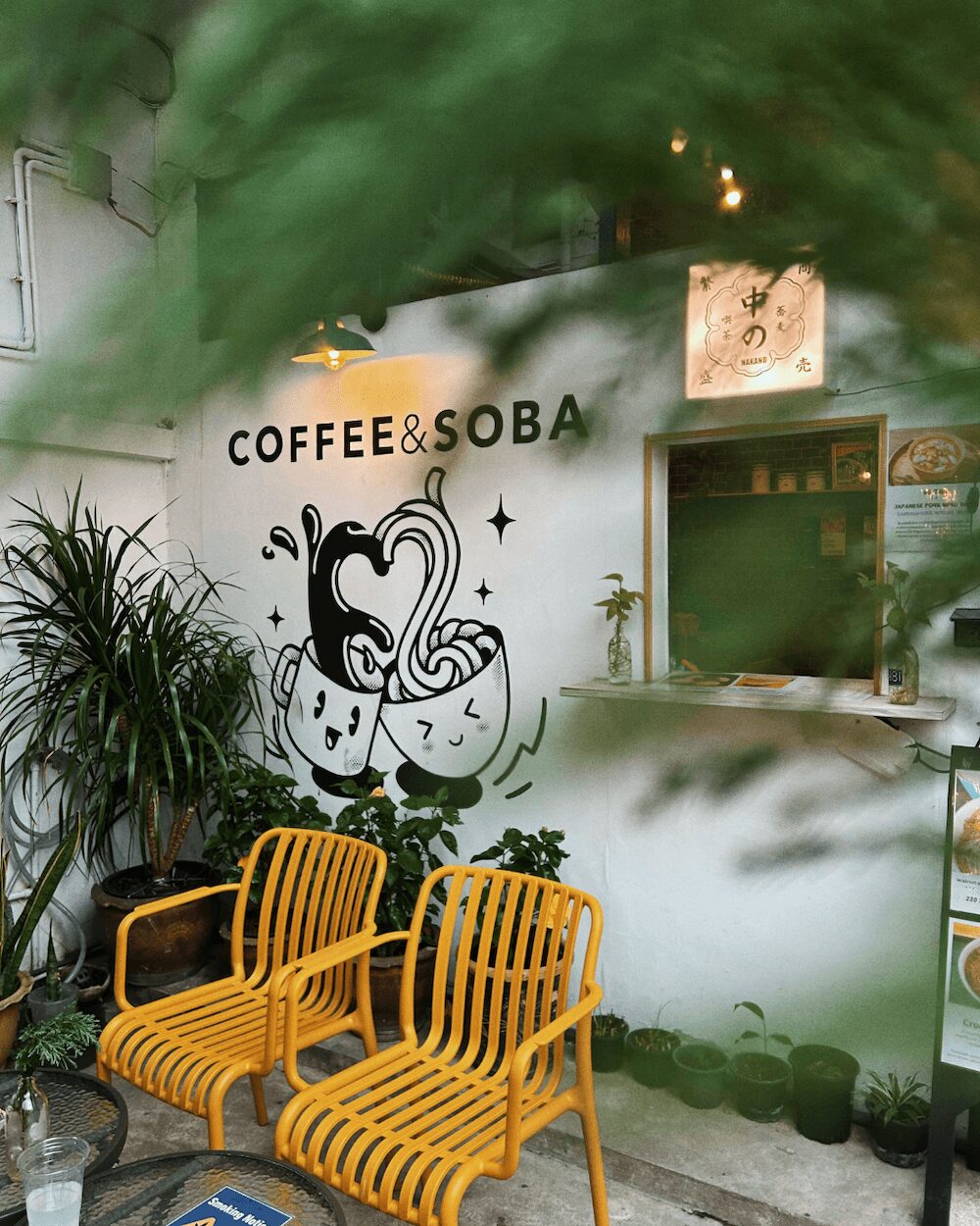 カオサン通りの蕎麦カフェ 中の 外観