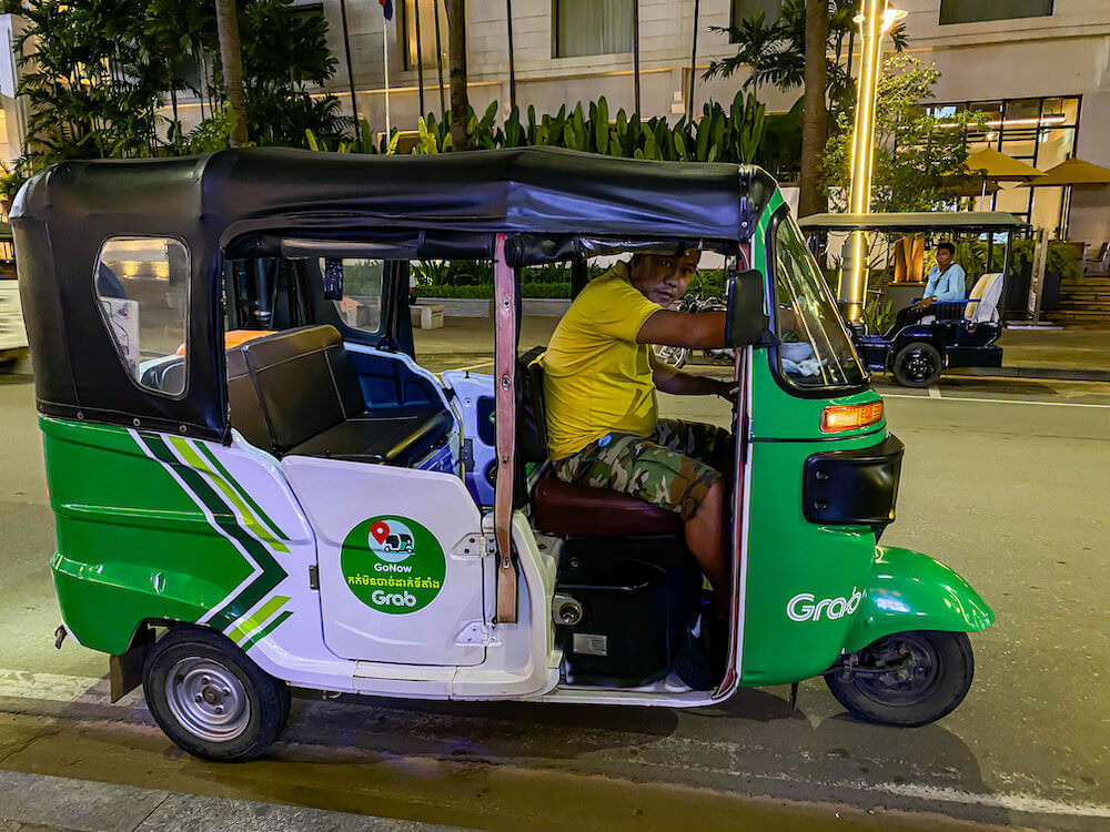 カンボジアのトゥクトゥク（GrabTukTuk）