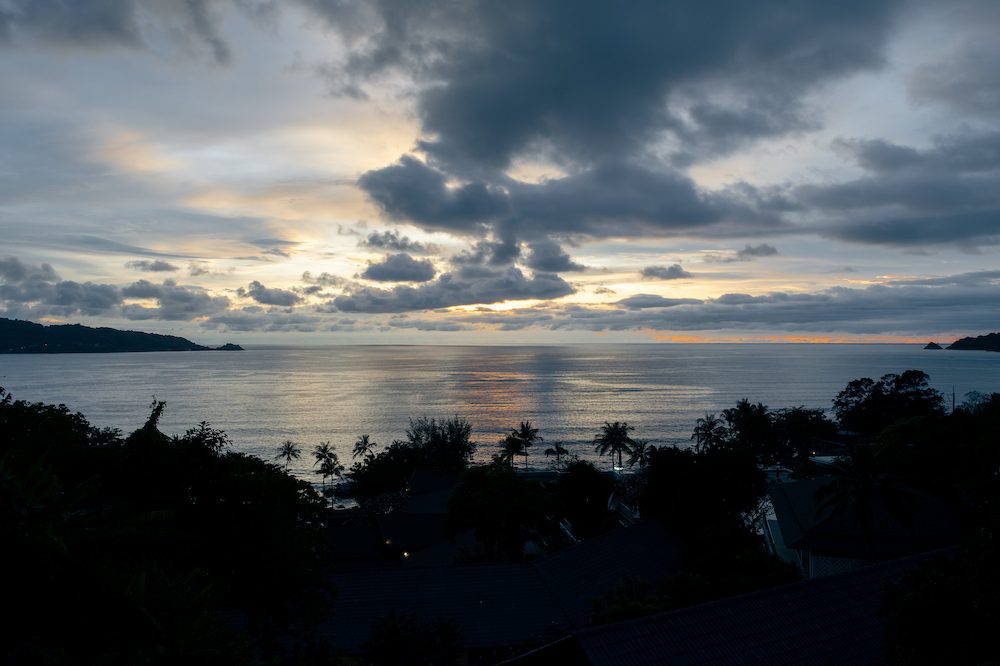 ダイヤモンドクリフ リゾート&スパ（Diamond Cliff Resort And Spa）の敷地内から見える夕日