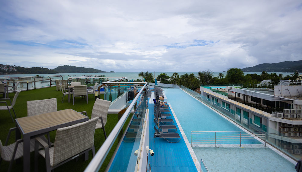 ホテルクローバーパトンプーケット（Hotel Clover Patong Phuket）のプール１