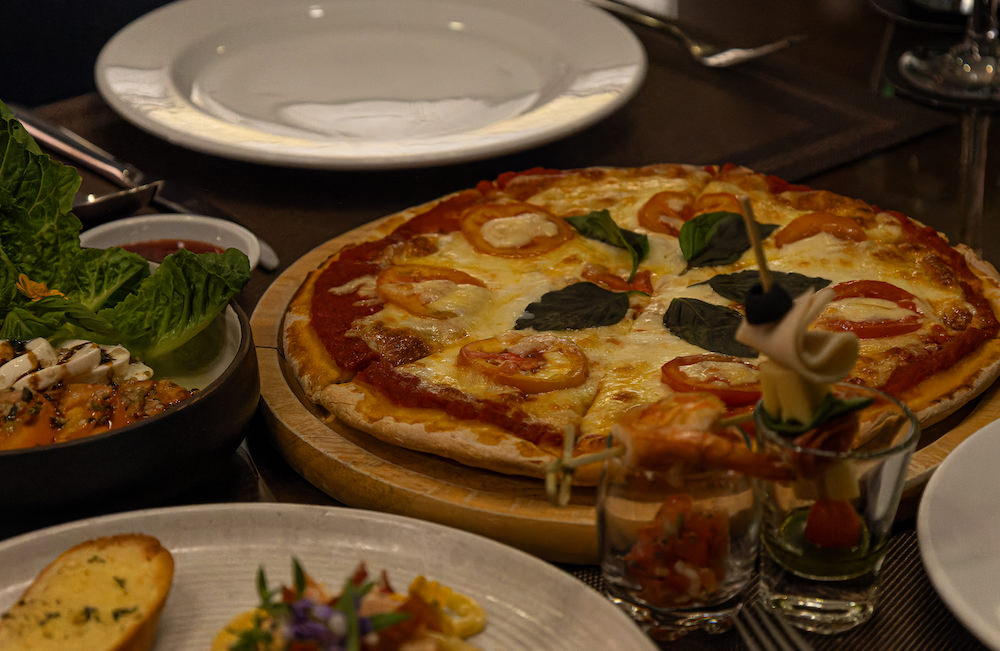 ホテルクローバーパトンプーケット（Hotel Clover Patong Phuket）のレストランで食べた洋食