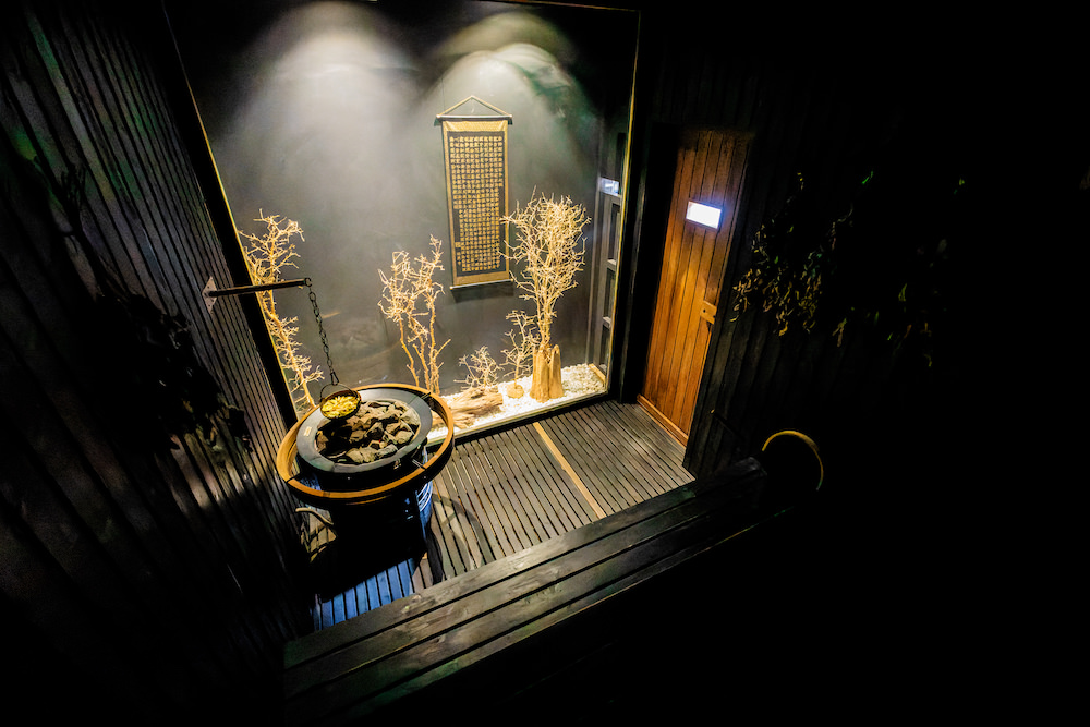 バンコクのTotonoi Sauna and Onsen Bangkok（ととのいサウナ アンド バンコク）の瞑想サウナ