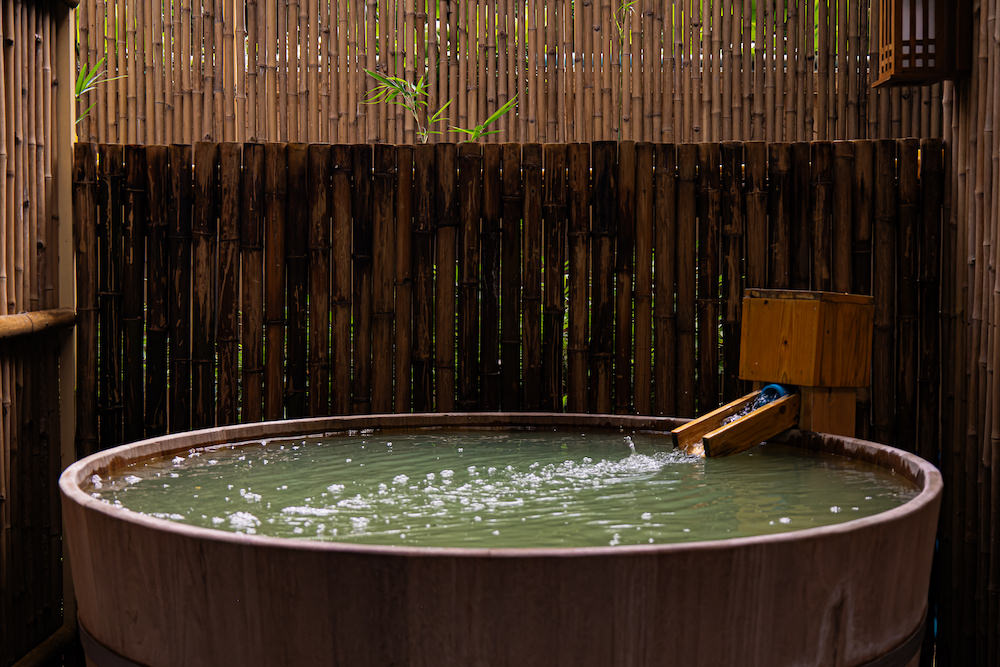 バンコクのTotonoi Sauna and Onsen Bangkok（ととのいサウナ アンド バンコク）の木桶風呂３