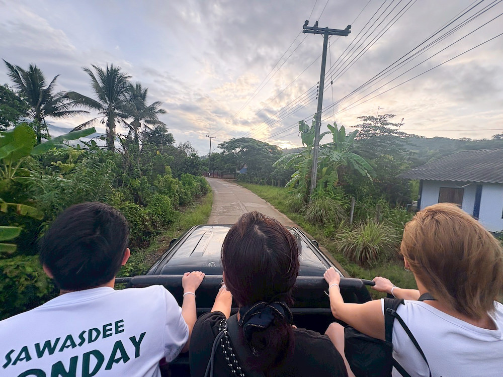 マニタビのツアー参加者たち