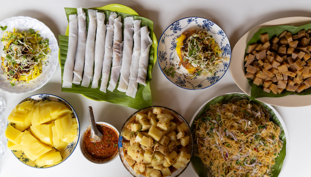 タイルー族の村で食べたこんにゃくサラダ２