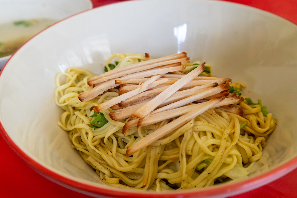 マニタビのツアー初日で立ち寄った中国人村で食べたクイッティアオ