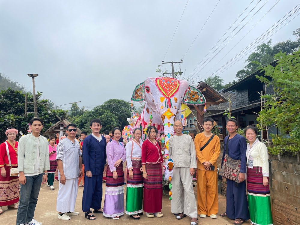 ワンパイ村での象祭り