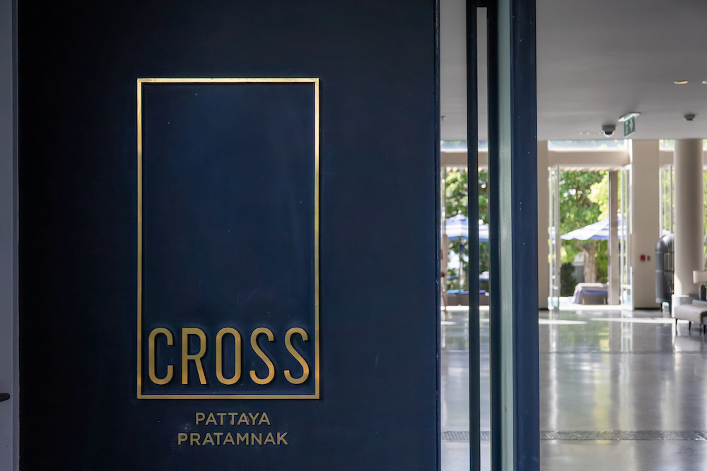 クロス パタヤ プラタムナック（Cross Pattaya Pratamnak）の入り口