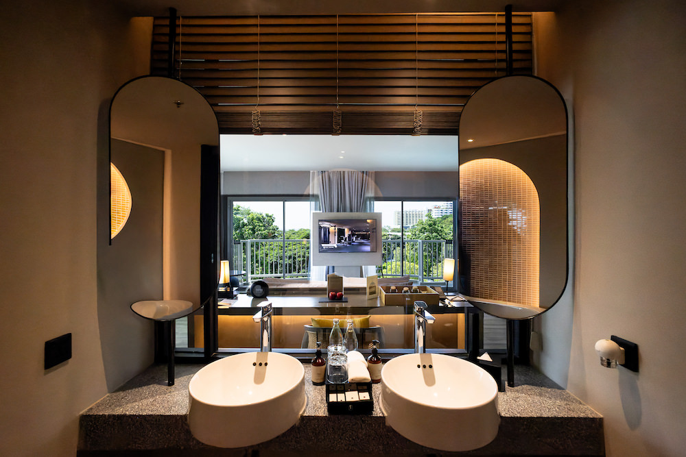 クロス パタヤ プラタムナック（Cross Pattaya Pratamnak）の客室バスルーム