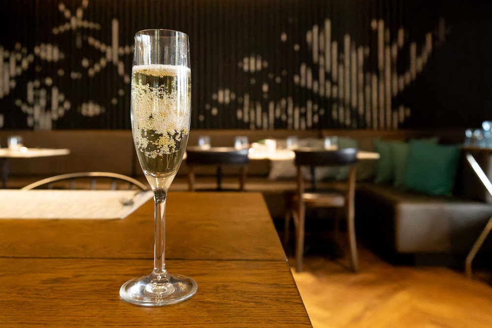 クロス パタヤ プラタムナック（Cross Pattaya Pratamnak）の朝食シャンパン