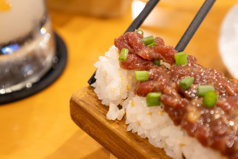 Tokyo Grill 31 炉庵離れのユッケ寿司２