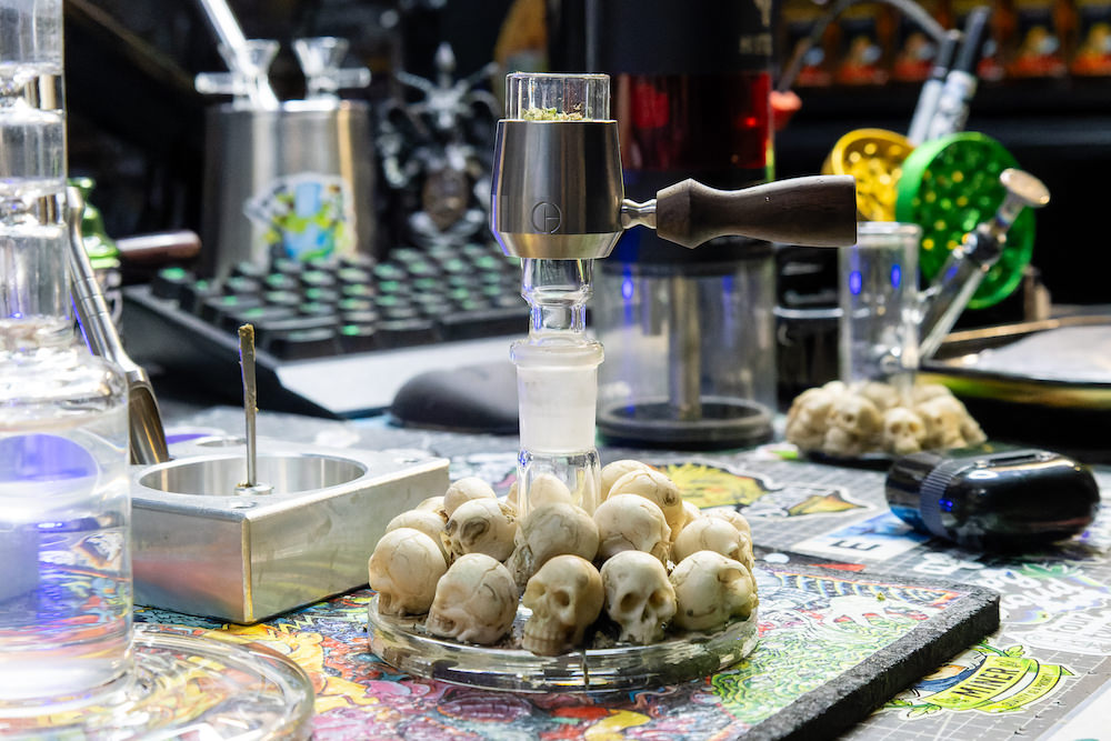 タイ人大麻農家Artさんの自宅にあるヴェポライザー