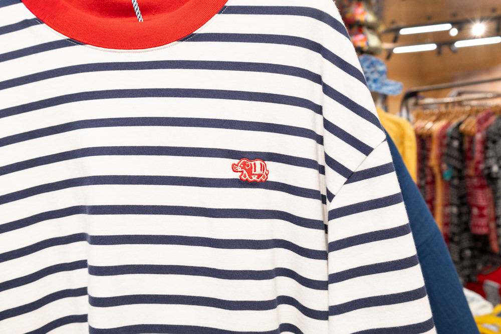 Good goodsのTシャツ