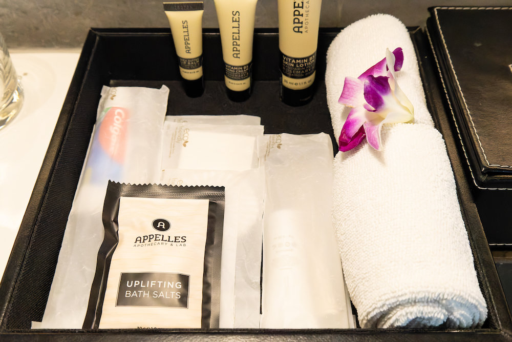 アスコットトンローバンコク(Ascott Thonglor Bangkok)デラックス キングルームのシャワールームのアメニティ